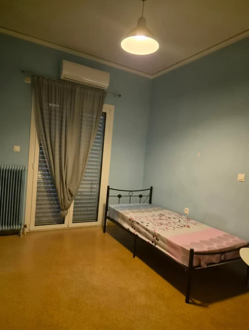 Room photo 2
